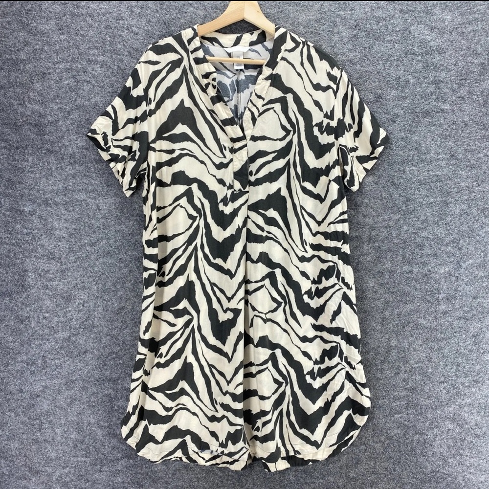 NWT - H&M Shift Dress Animal Print Cap Sleeve V-Neck Casual - XL